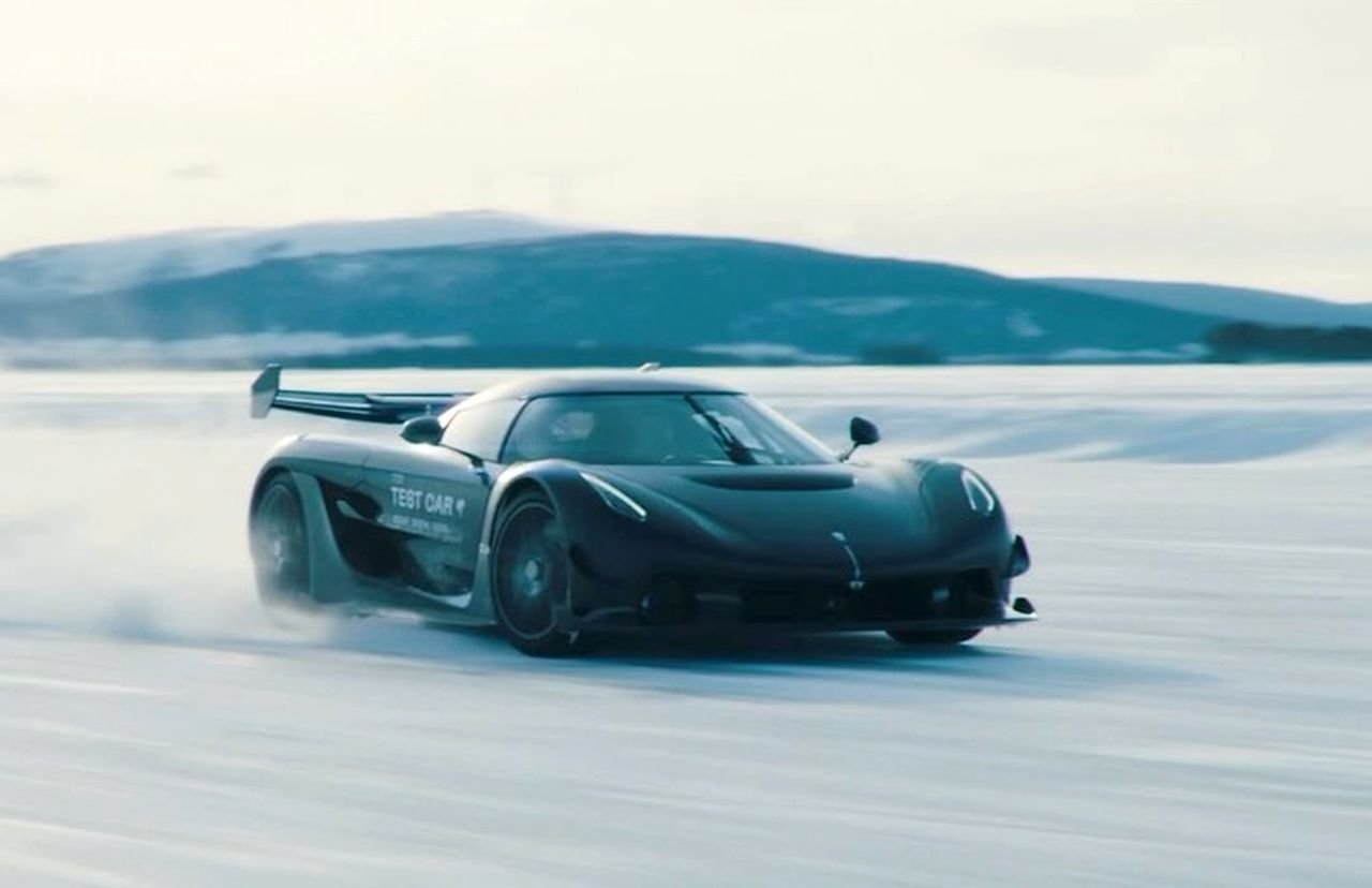 Koenigsegg Jesko Attack-frozen lake