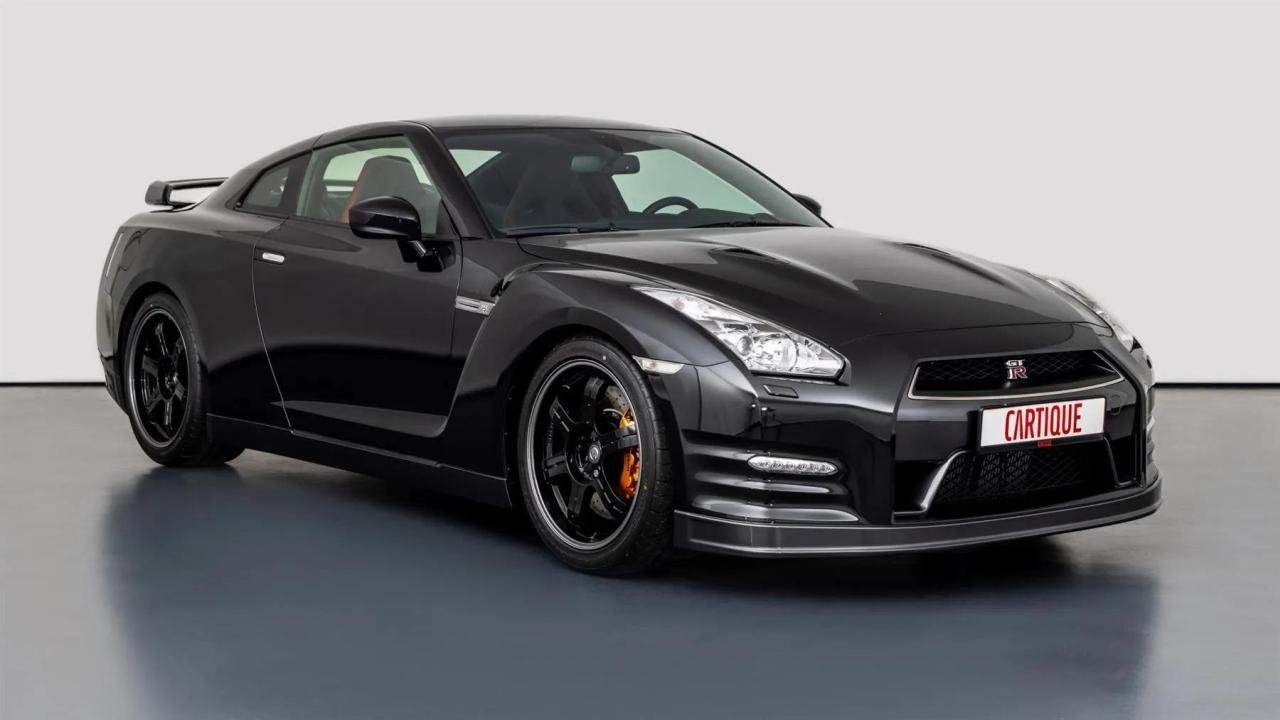 Nissan-GT-R-for-sale-Sebastian-Vettel-1