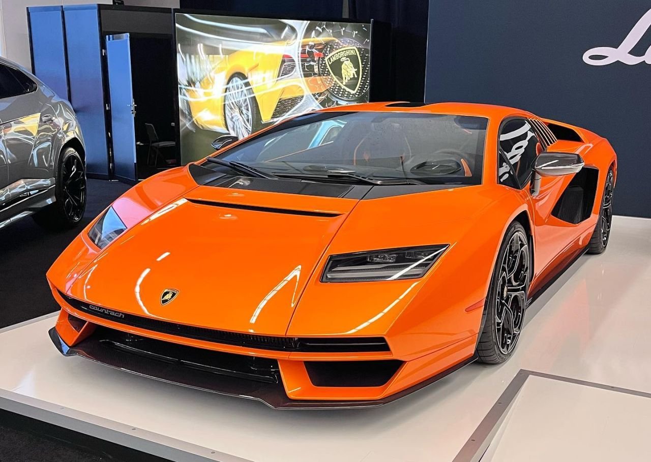 2022-Lamborghini Countach-for-sale-Canada-1