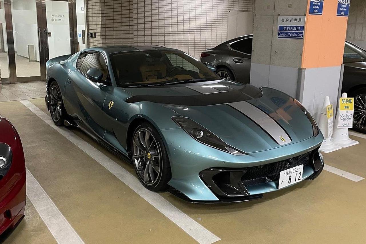 Ferrari 812 Competizione-Japan-Blue-1