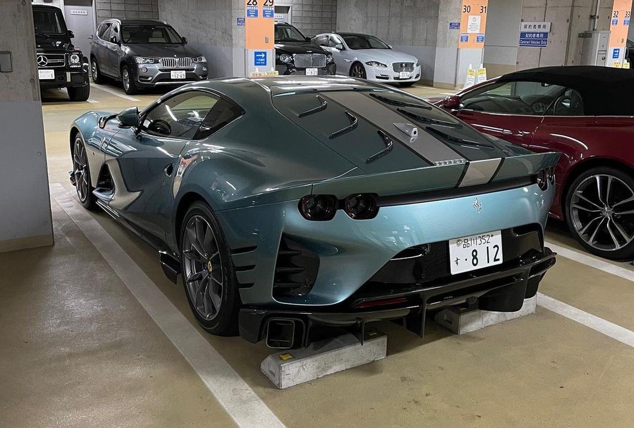 Ferrari 812 Competizione-Japan-Blue-2