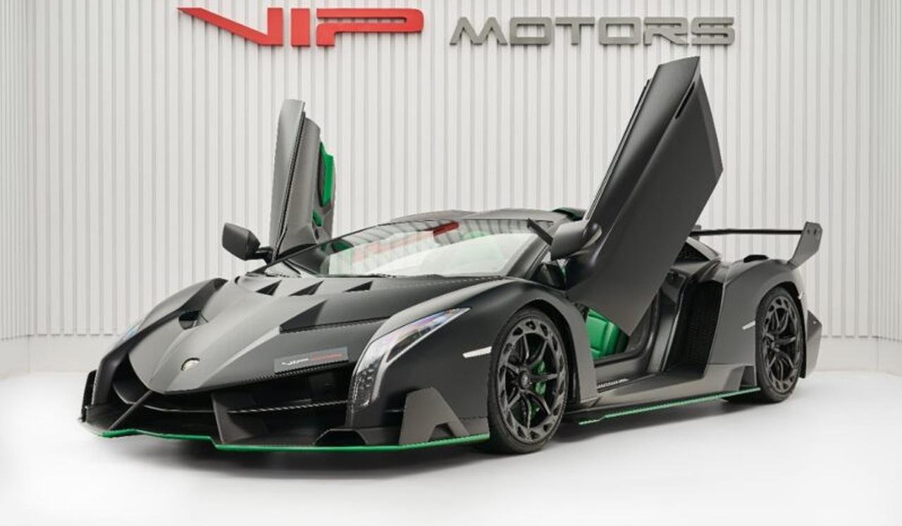 Lamborghini Veneno Roadster-for-sale-Dubai-1