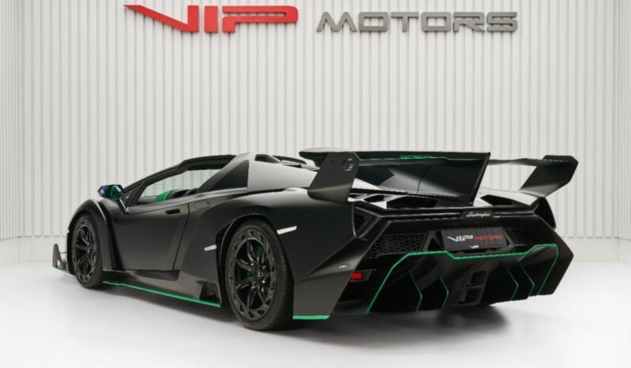 Lamborghini Veneno Roadster-for-sale-Dubai-3