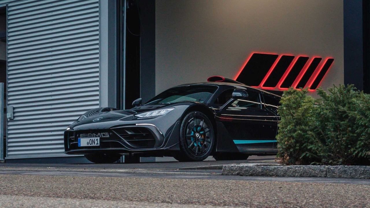 Mercedes-amg-one-deliveries-start (1)