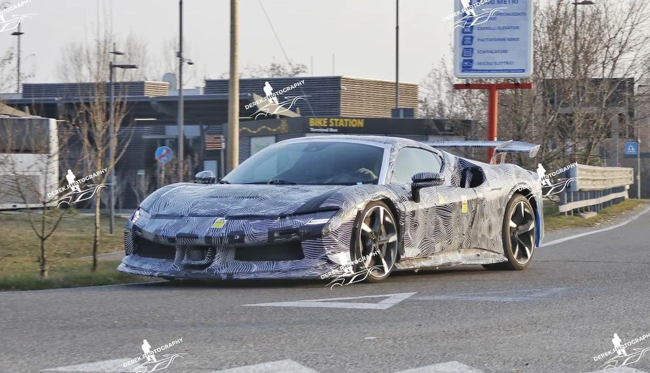 2024 Ferrari SF90 VS-rear-wing-spyshots-1
