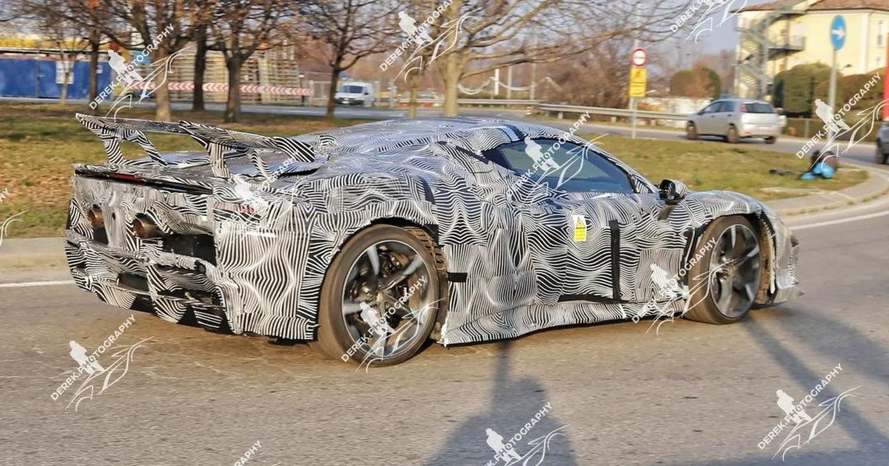 2024 Ferrari SF90 VS-rear-wing-spyshots-2