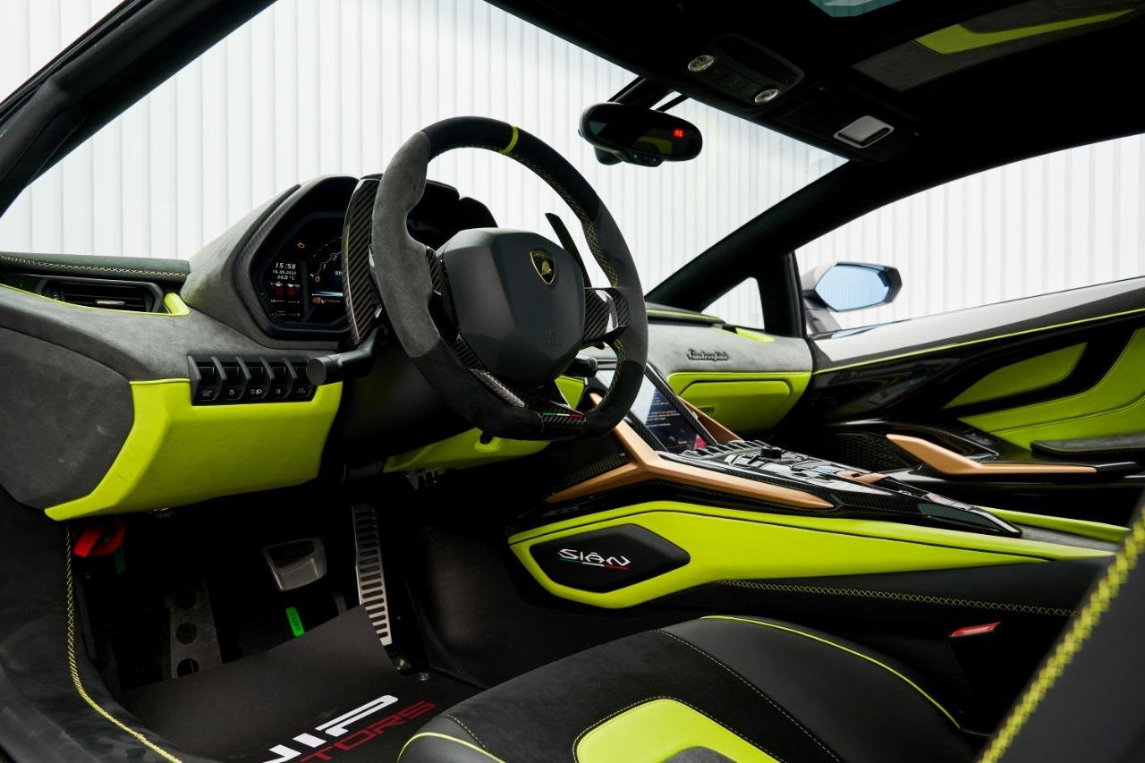 Lamborghini Sian-for-sale-Dubai-4