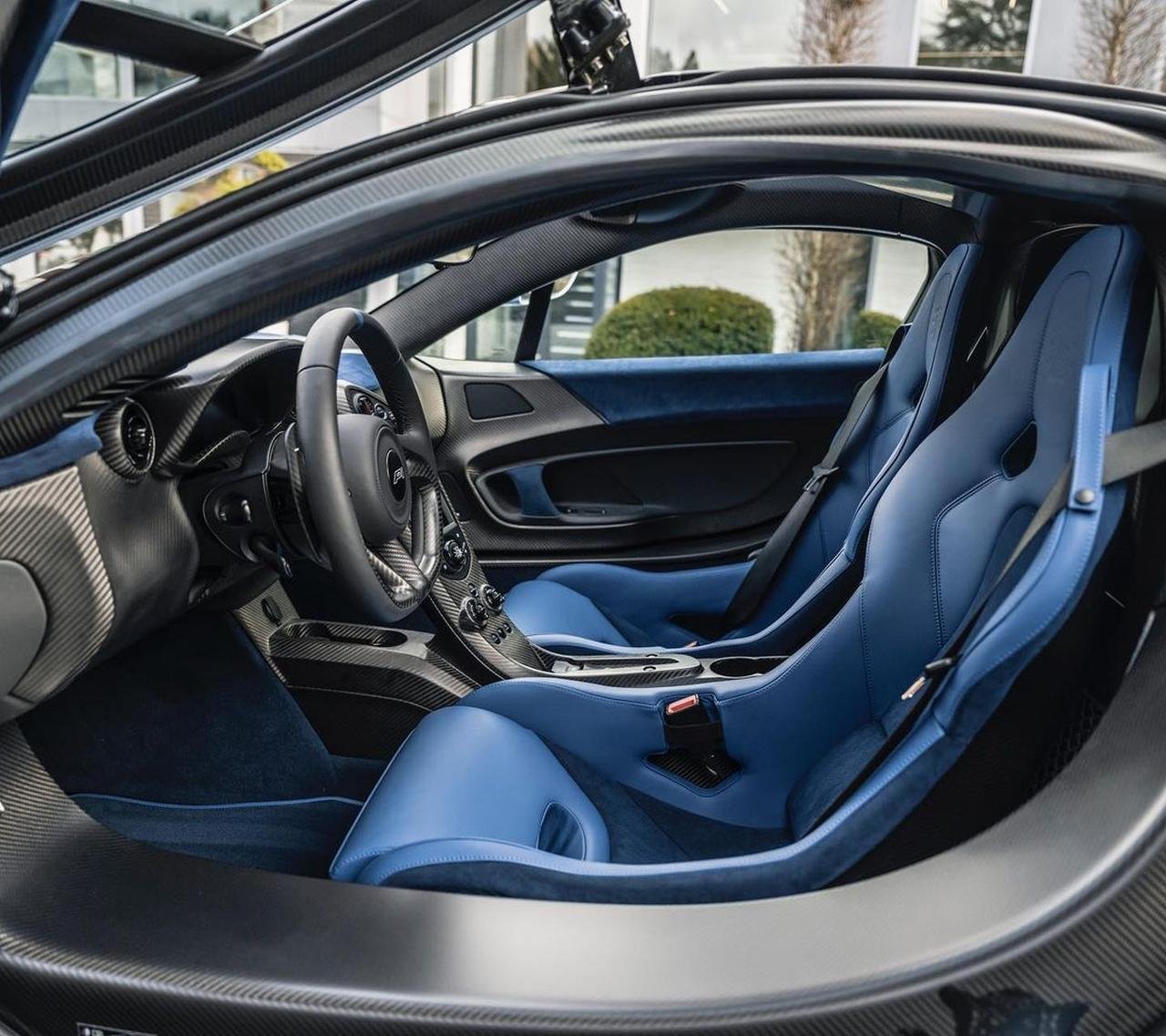 McLaren P1 HDK-Lanzante-Saudi-Arabia-1