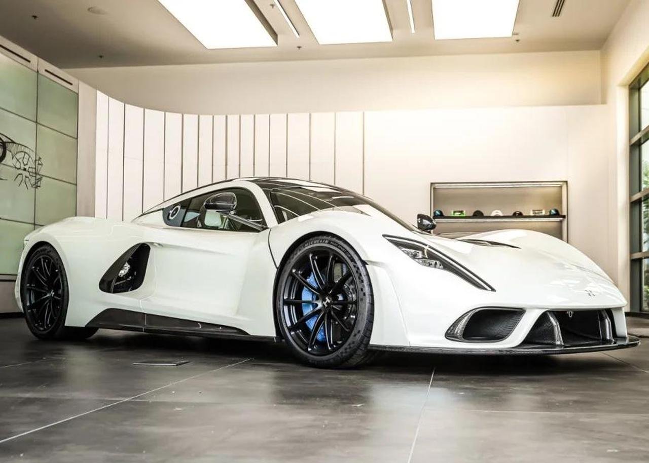 2023-hennessey-venom--f5-white-for-sale-1