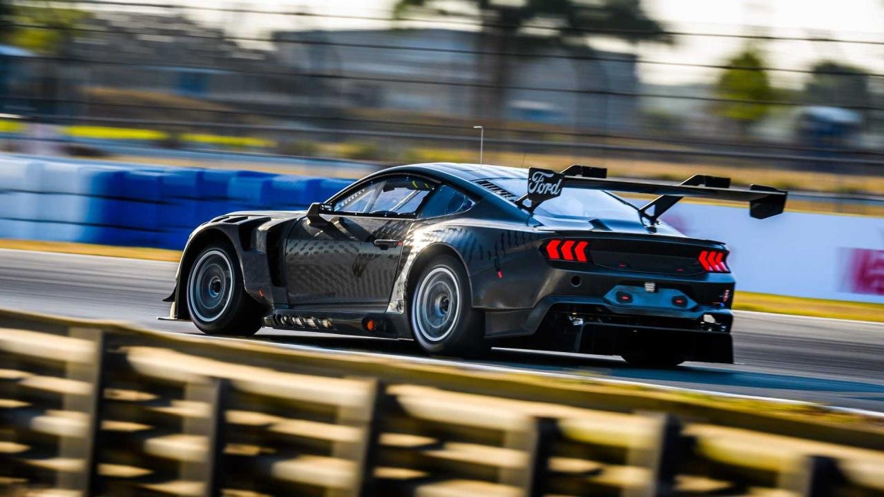 2024-ford-mustang-gt3 (1)