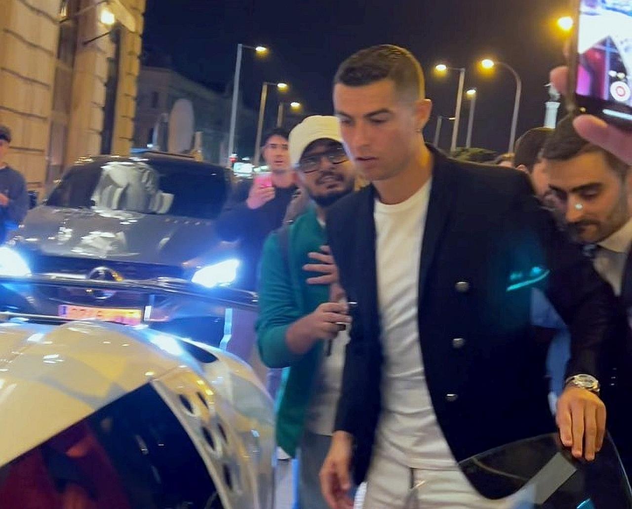 Cristiano Ronaldo-Bugatti Centodieci-2