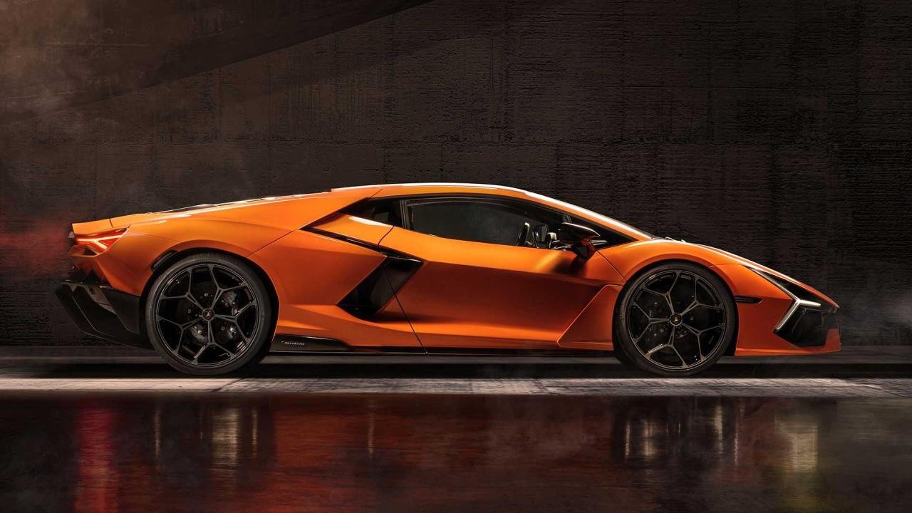 lamborghini-revuelto---foto---2023 (1)