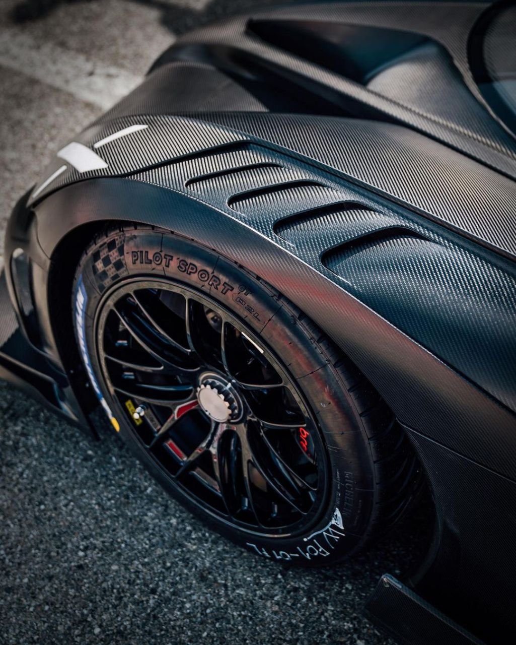 Bugatti Bolide-teaser-2