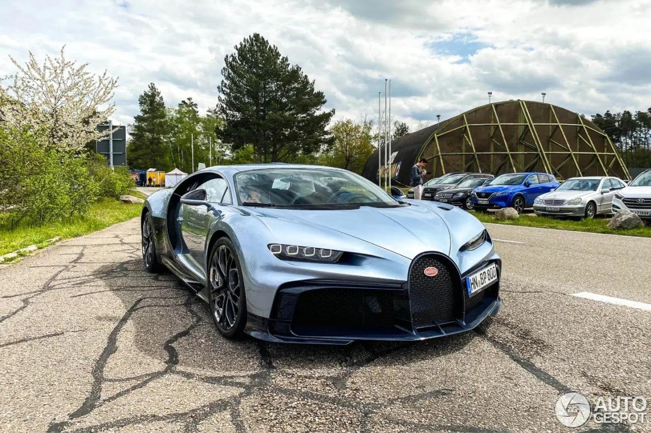 Bugatti Chiron Profilee-spotted in public-2
