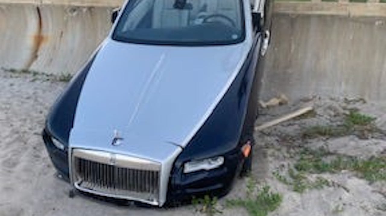 Rolls-Royce Dawn crash