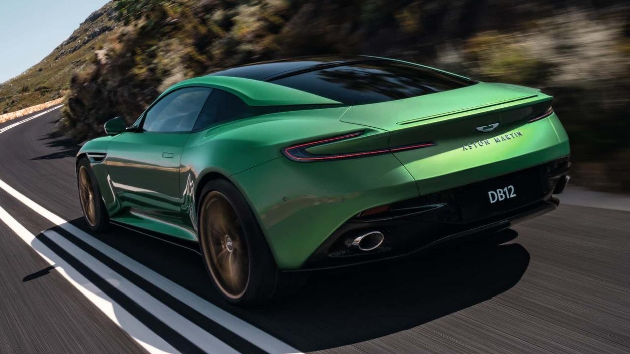 Aston Martin DB12-5