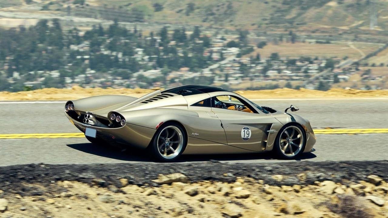 Pagani Huayra Codalunga-Gold-Raduno-2023-1