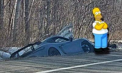 Porsche Cayman GT4 RS crash-1