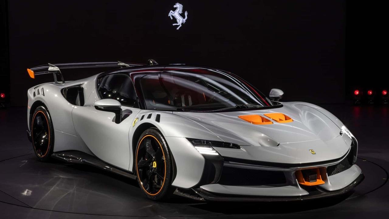 ferrari-sf90-xx-stradale-bianco-artico