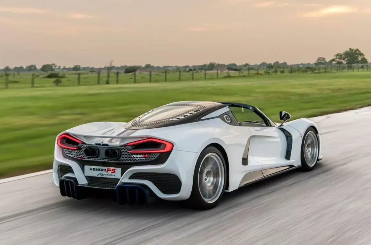 Hennessey Venom F5 no 16-Rafael Martinez-2