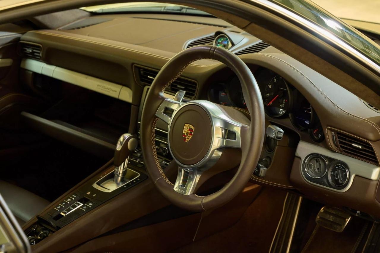 2012-Porsche-911-Club-Coupe-auction-7