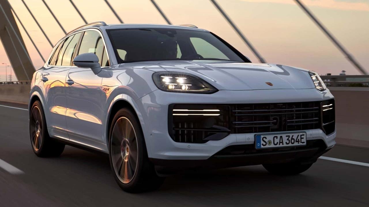 2024-porsche-cayenne-turbo-e-hybrid-front-3-4