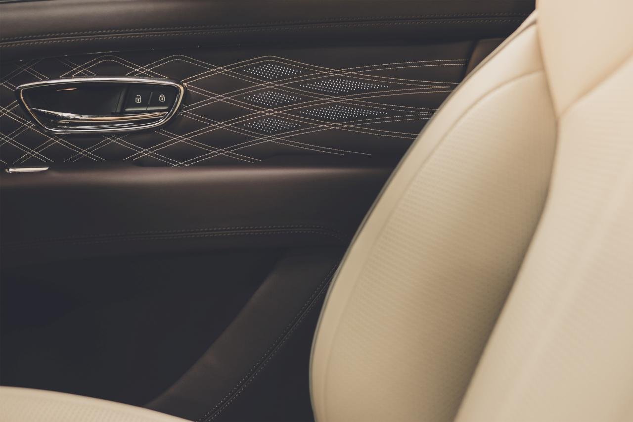 Bentley Pebble Beach Olive Tan Leather-1