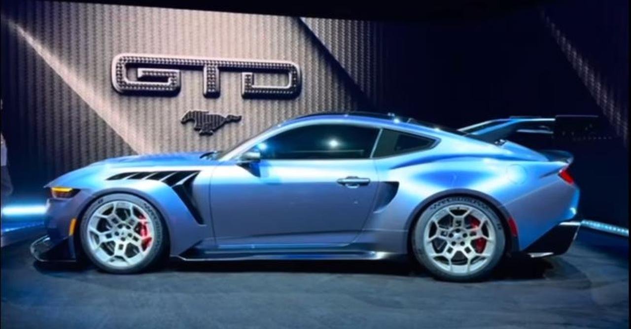 Ford Mustang GTD-mid-engine-leaked-image-Pebble-Beach-1