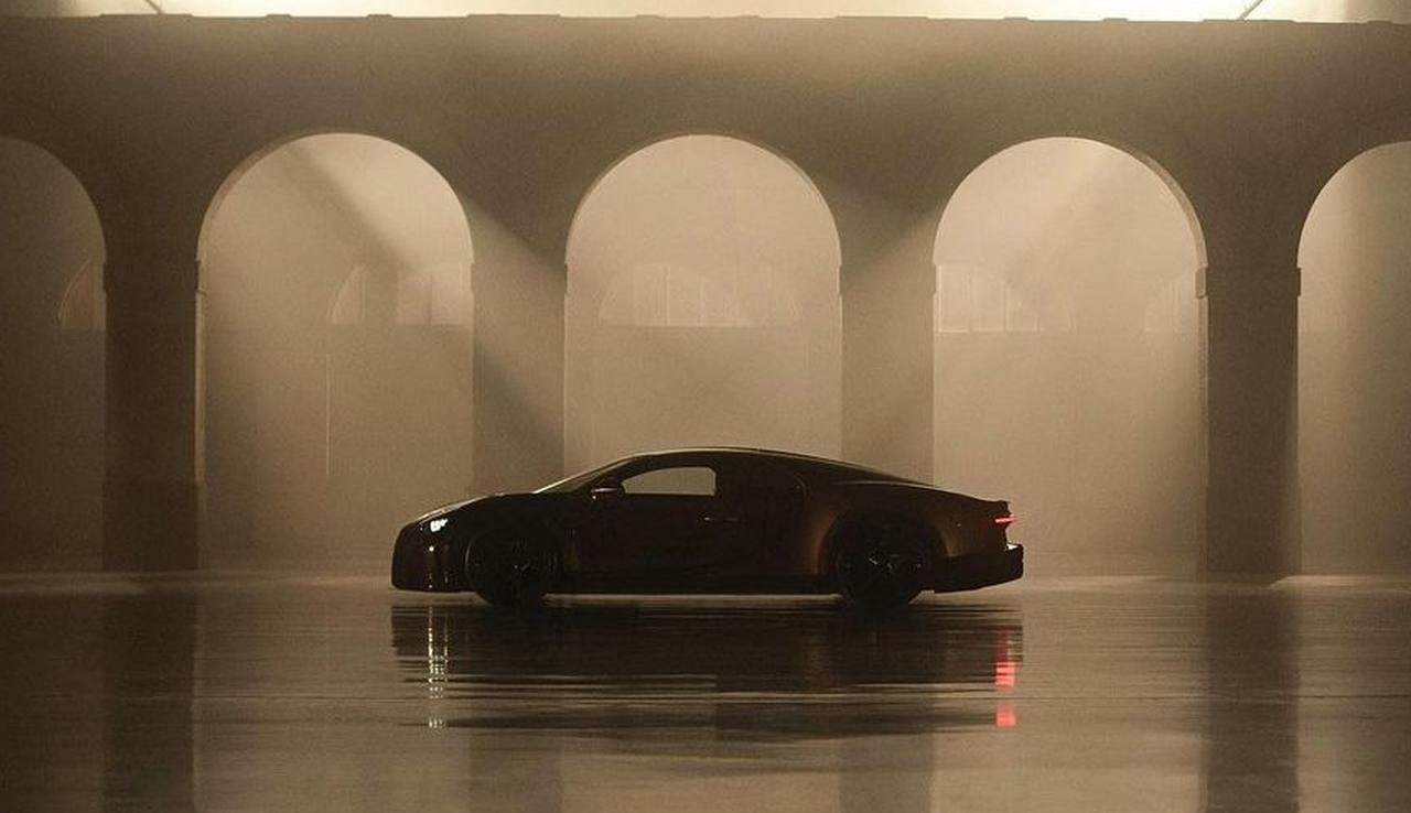 Sur Mesure Bugatti Chiron Super Sport-Golden-era-Pebble Beach