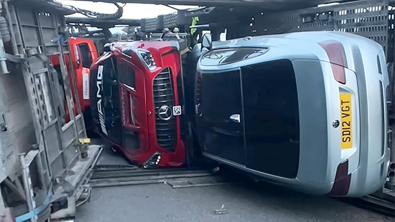supercar-trailer-accident-2
