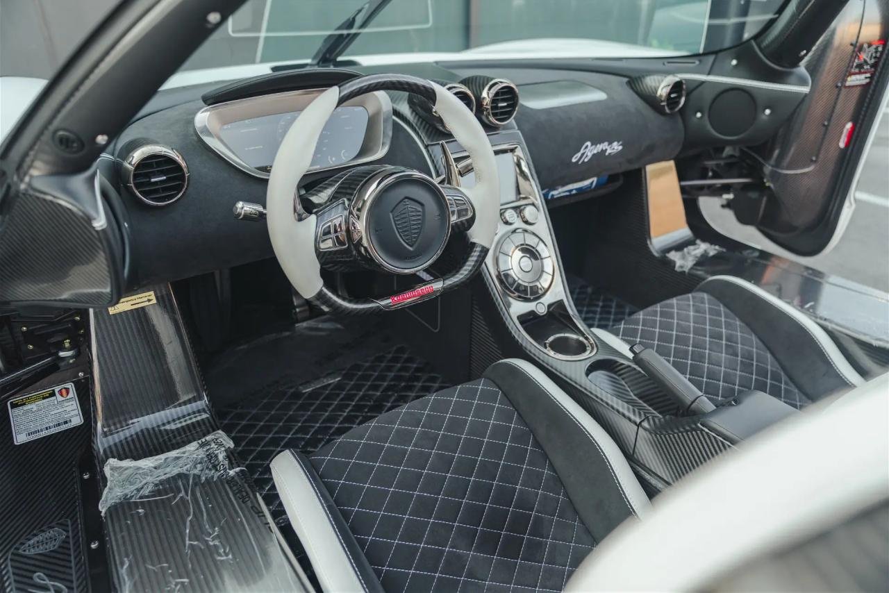 2018 Koenigsegg Agera RS for sale in USA-White-Red Carbon-3