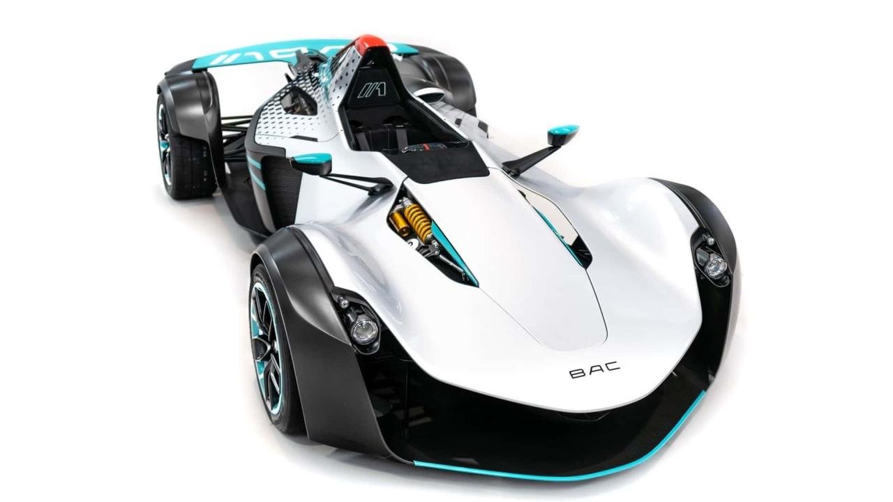 2024-bac-mono-first-customer-car-mercedes-f1-livery-2