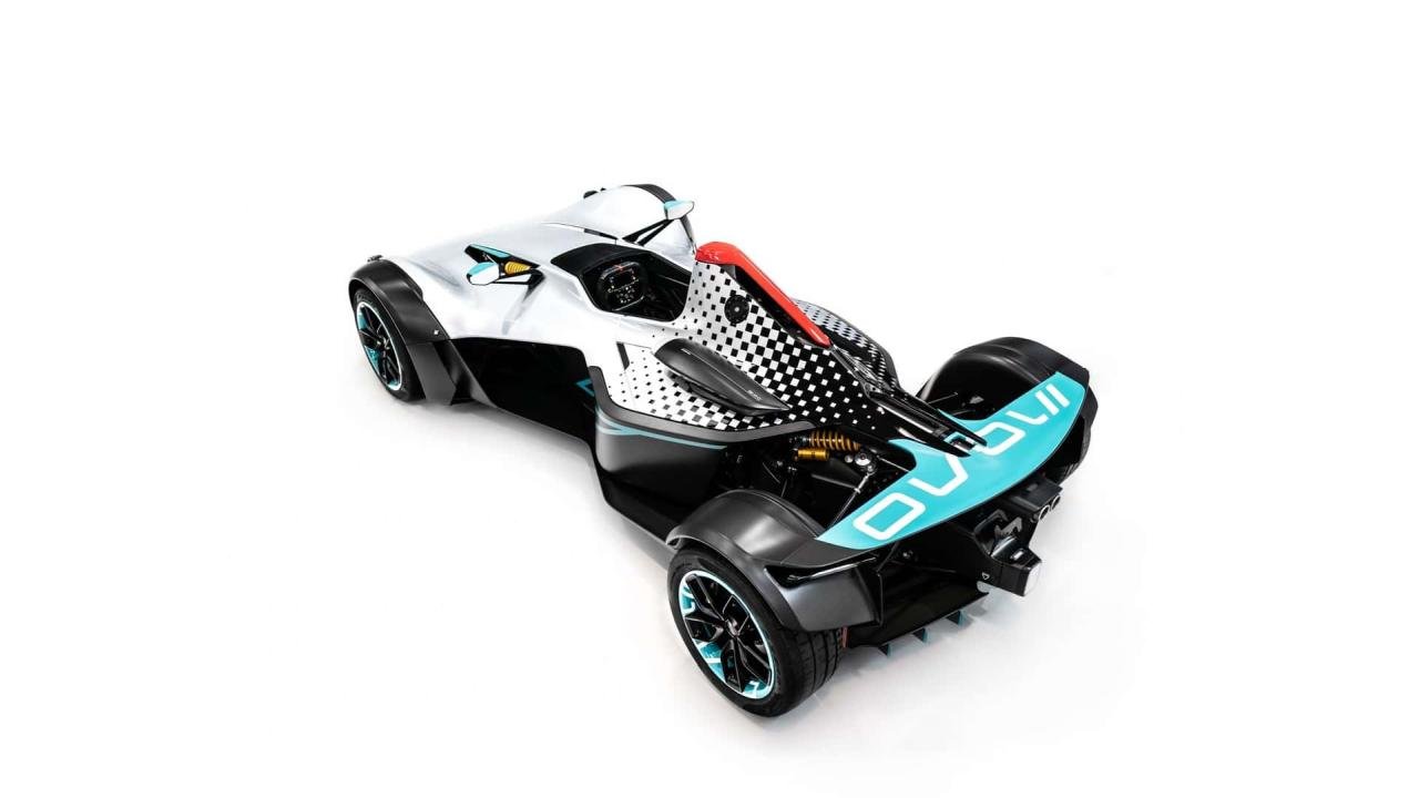 2024-bac-mono-first-customer-car-mercedes-f1-livery-3