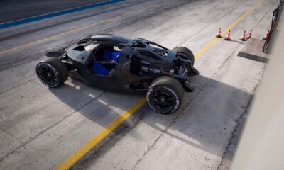 Bugatti Bolide-carbon monocoque-chassis-1