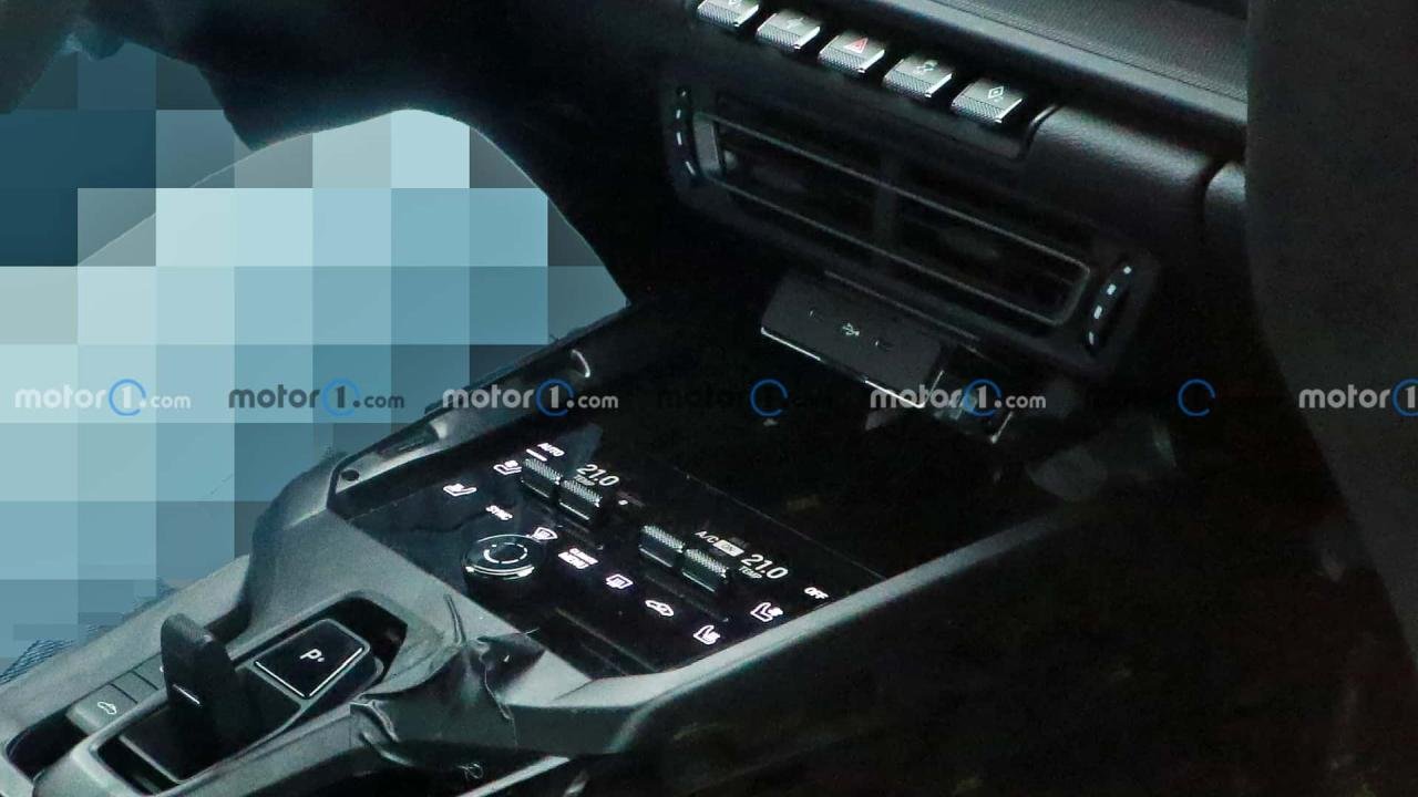 porsche-boxster-ev-interior-spy-photos (1)