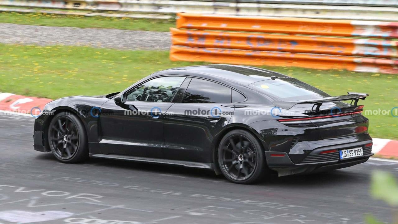 porsche-taycan-gt-spy-photo (1)