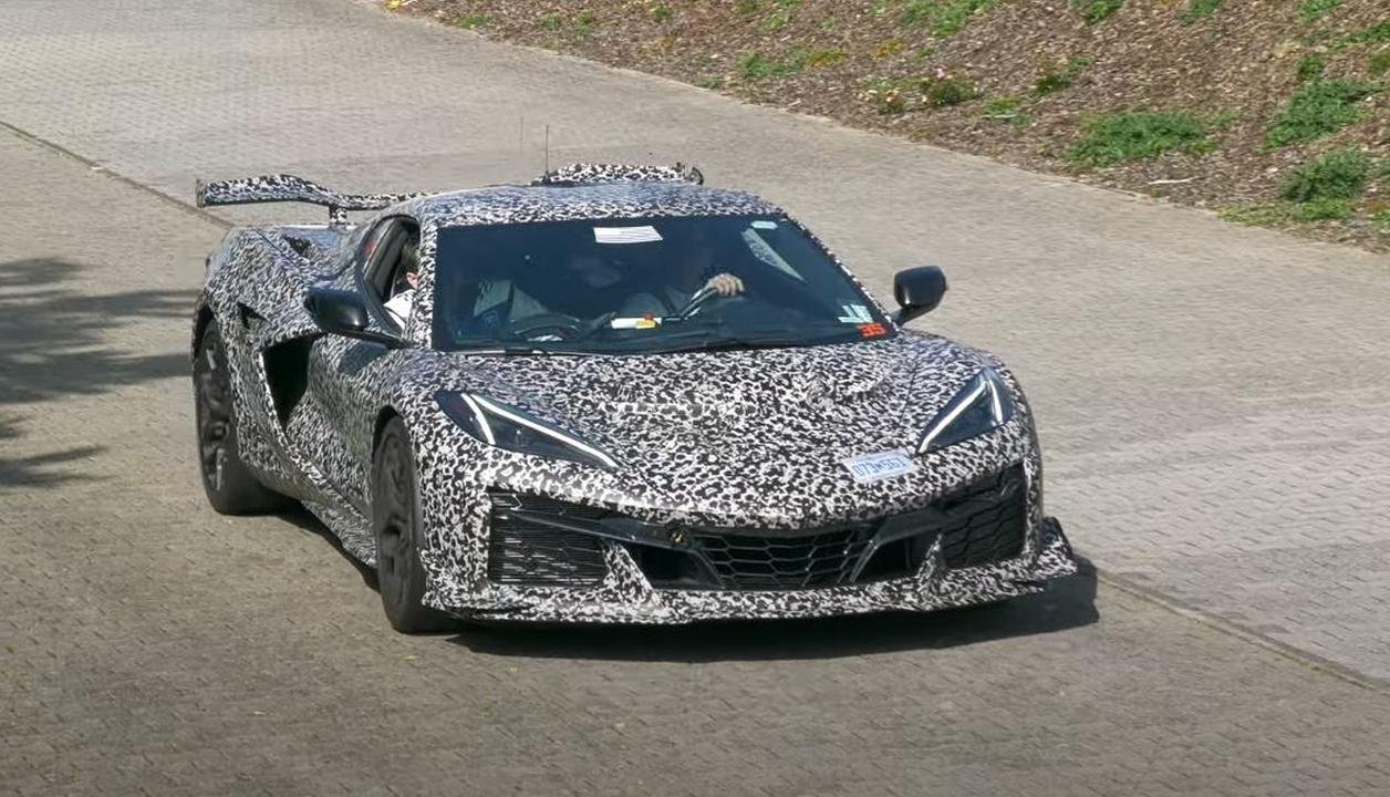 2025 Chevrolet Corvette ZR1-test mule-Nurburgring