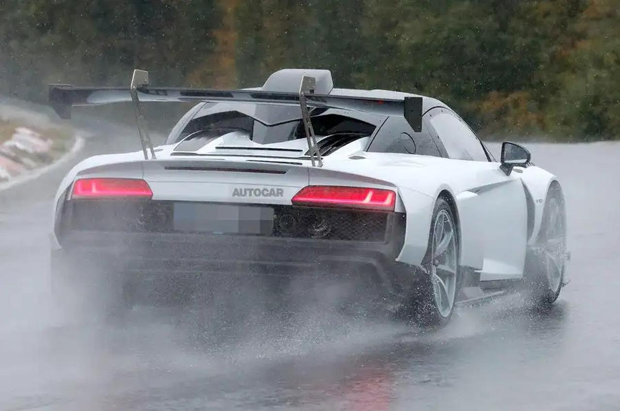 Audi R8 GT3-road-car-limited-edition-3