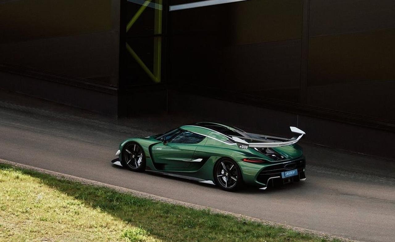 Koenigsegg Jesko Attack-Plus-Green-spec-1