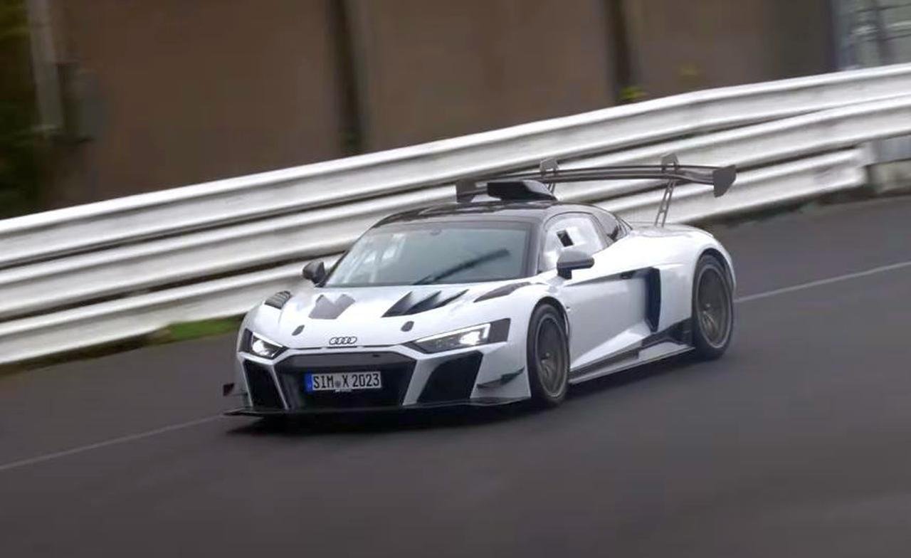 Audi R8 LMS GT2-Nurburgring