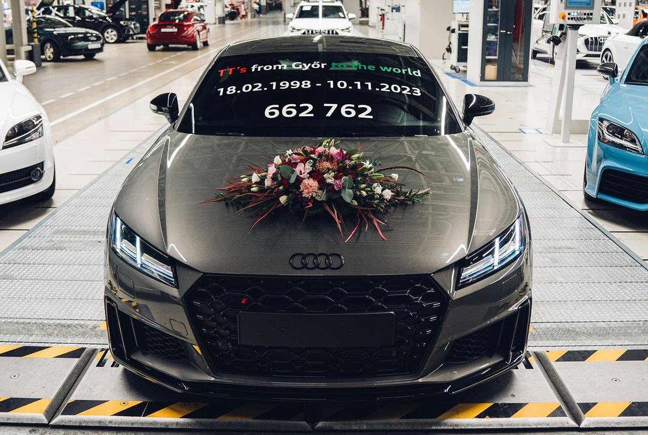 Final-Audi TT-Hungary factory
