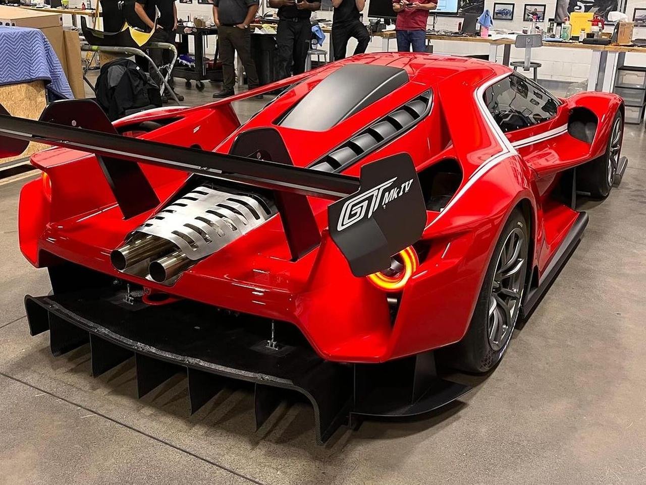 Ford GT MkIV-leaked-1