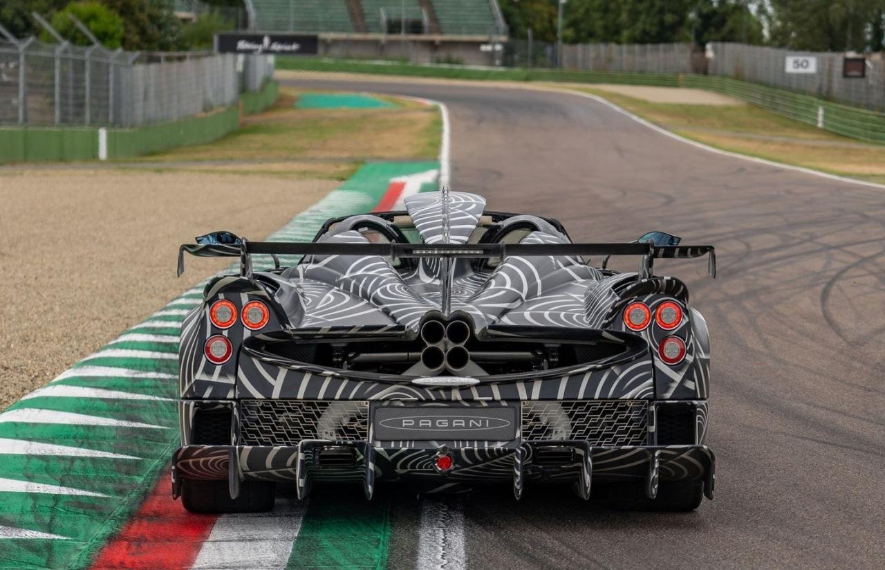 Pagani Imola Roadster-official teaser-1