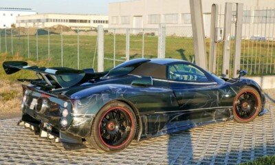Pagani Zonda Roadster-one-off-green-carbon-spotted-1