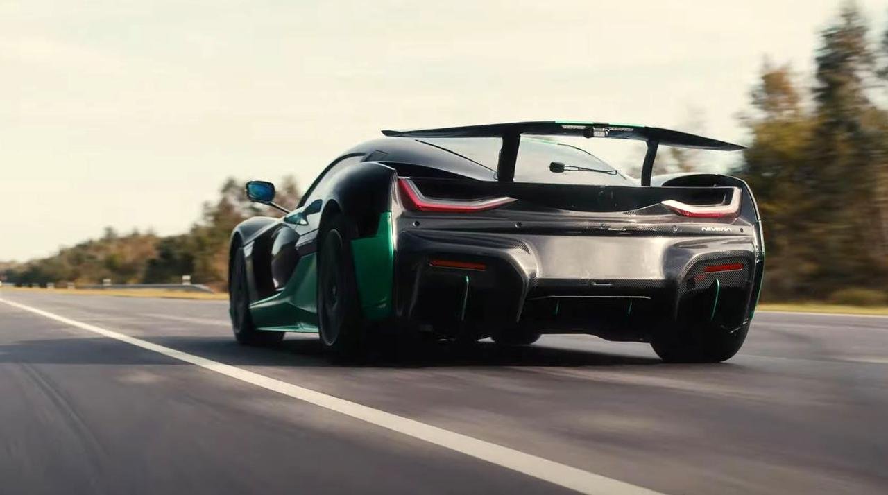 Rimac Nevera Reverse Top-speed-record-1