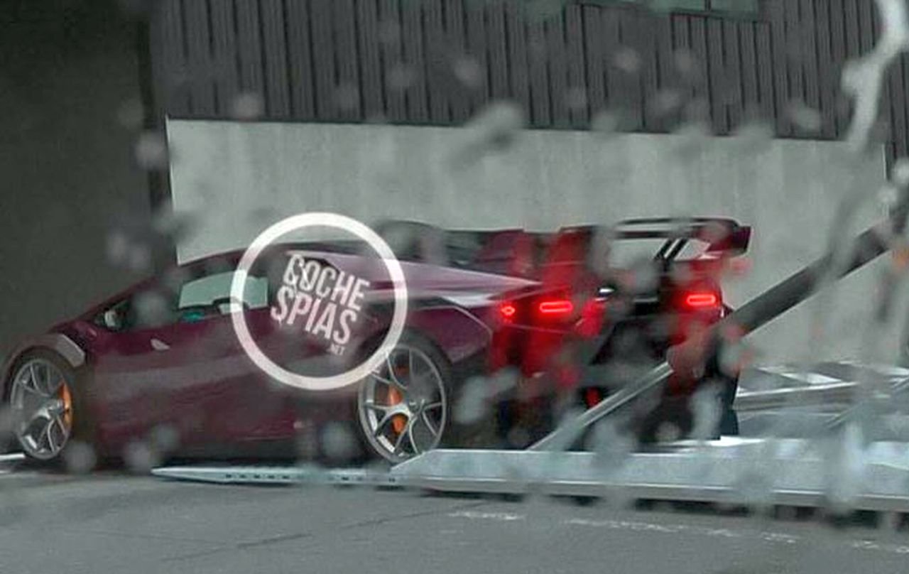 Street-legal Lamborghini Huracan Super Trofeo-leaked-1