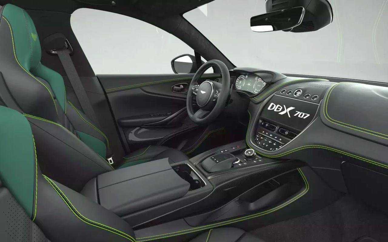 Aston-Martin-DBX-707-Japan-Midnight-Podium-Edition-4
