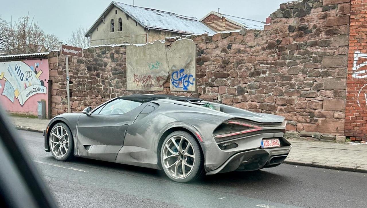 Bugatti Mistral-spy-shots-Germany-2