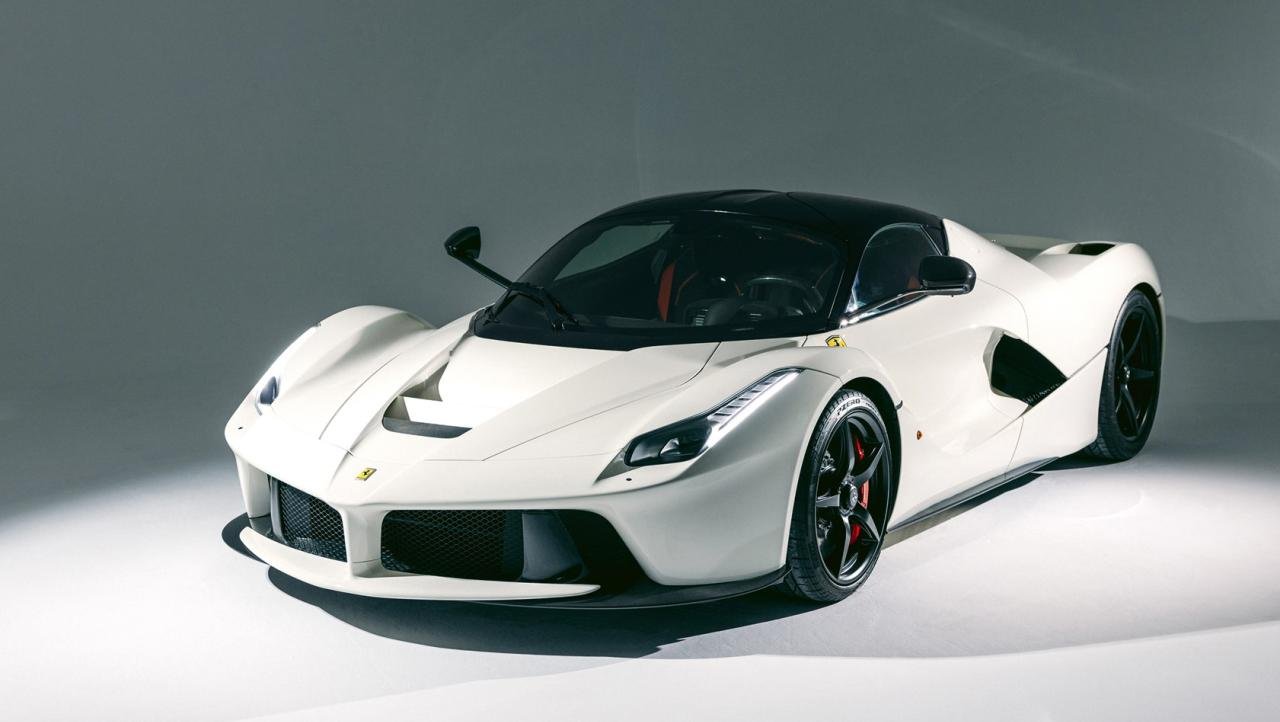 Factory-fresh LaFerrari-for-sale-auction-1