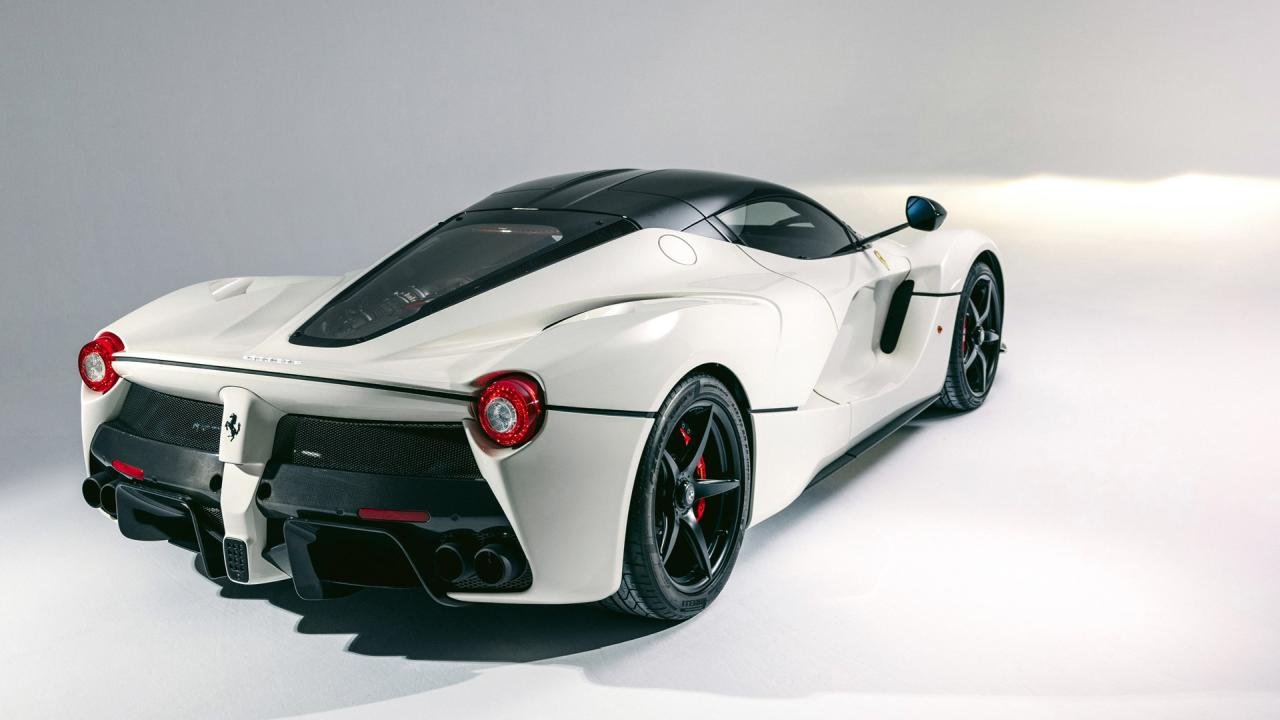 Factory-fresh LaFerrari-for-sale-auction-2